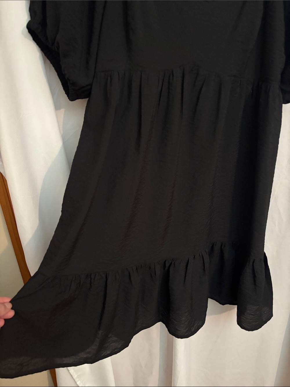 Nine West Black Babydoll, Puff-Sleeve, Tiered Mini Dress LBD Size Large - Picture 8 of 16